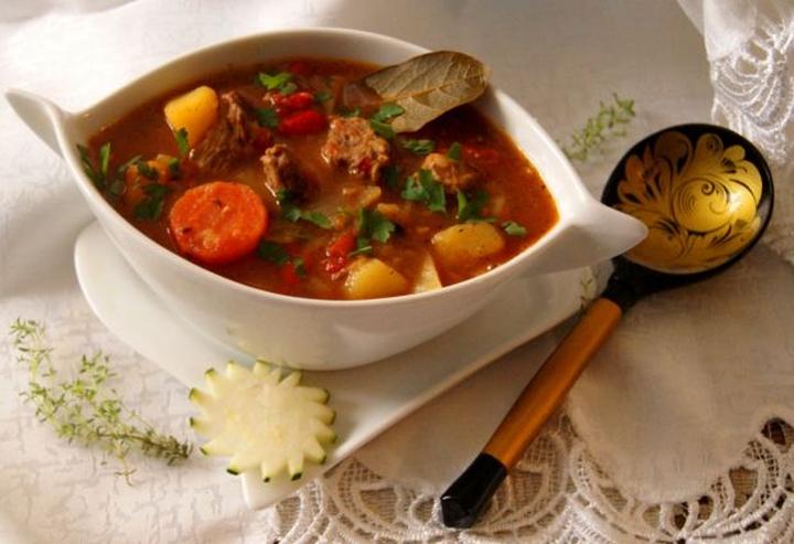 Duszenie jagnięciny krok po kroku