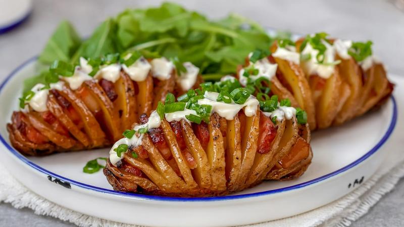 Przygotowanie pieczonych ziemniaków