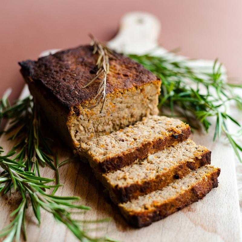 Idealny czas pieczenia pasztetu z królika – jak uzyskać soczystość i smak?