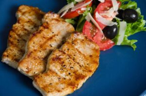 Jak przygotować idealny schab z patelni: krok po kroku do złotego, chrupiącego i soczystego mięsa