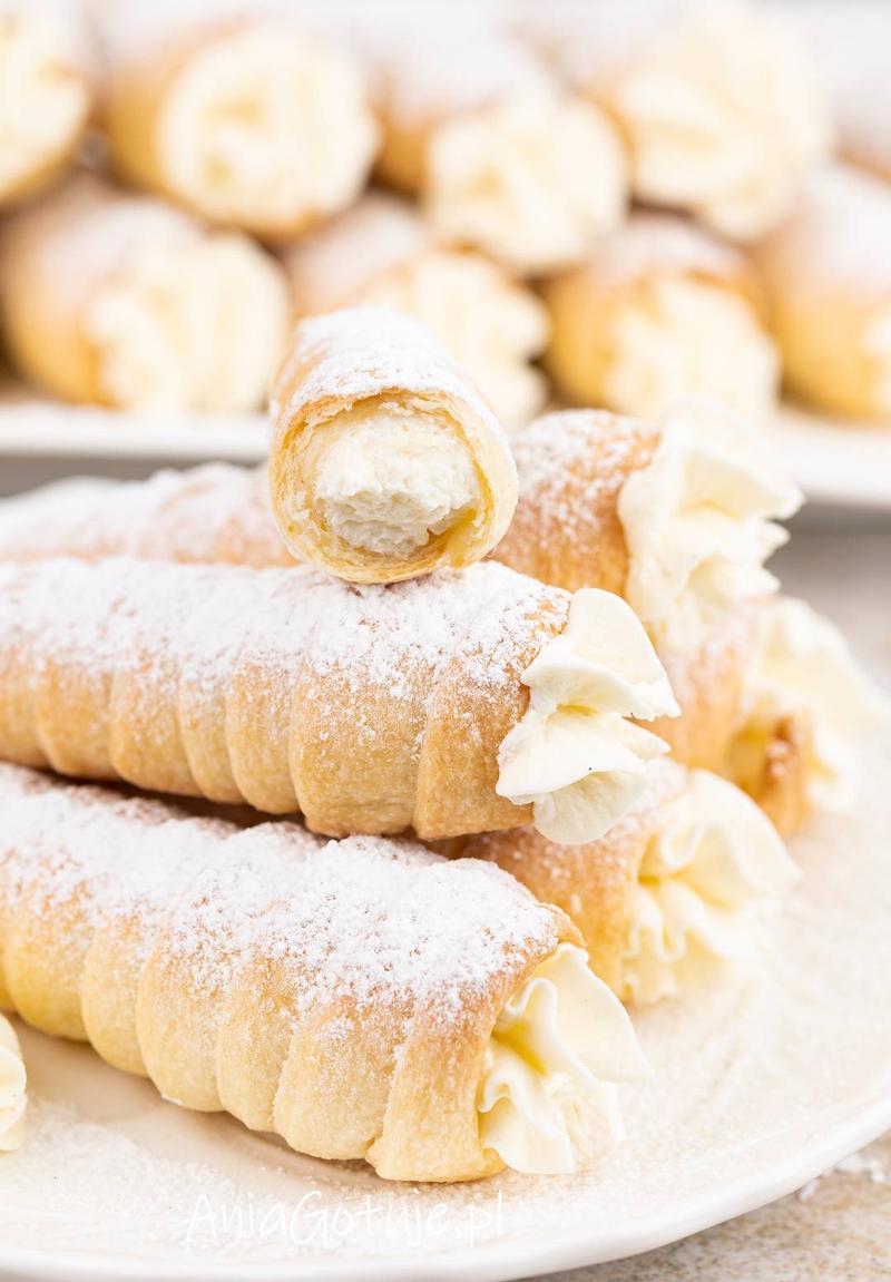 Domowe rurki z kremem