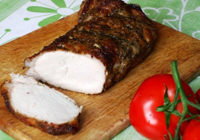 Domowy schab na kanapki: Odkryj przepis na miękkie i soczyste plastry