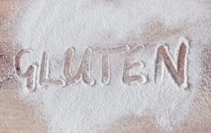 Od kiedy wprowadzać gluten do diety niemowląt? Kluczowe wytyczne i potencjalne zagrożenia