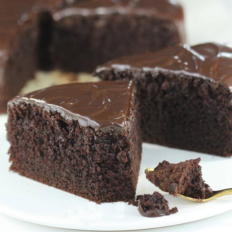 Czekoladowa rozkosz: prosty przepis na ciasto z kakao, które oczaruje każdego