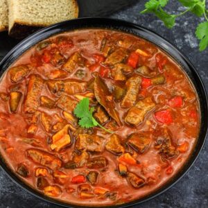 Smaczny strogonow z kurczaka – prosty przepis krok po kroku