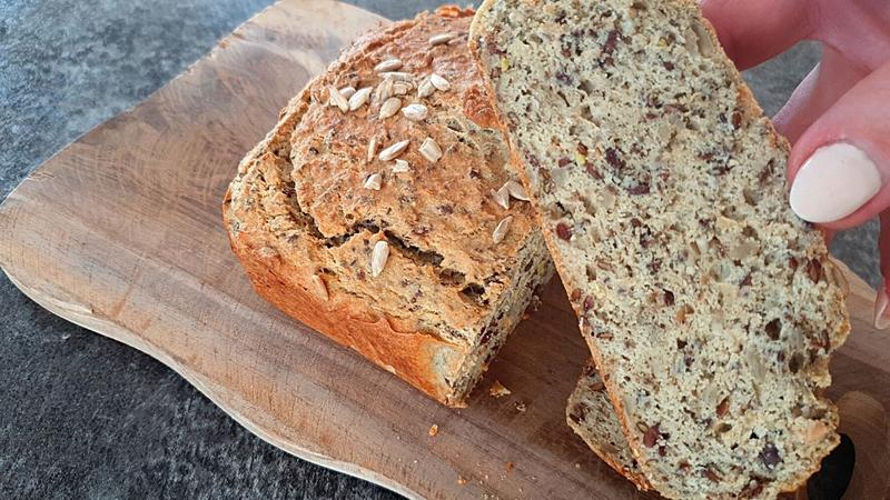 Prosty chleb bezglutenowy keto