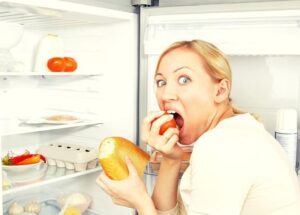 Czy żucie gumy naprawdę pomaga w odchudzaniu? Odkryj tajemnice kontroli apetytu