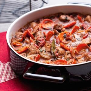 Jak długo dusić cielęcinę, aby uzyskać idealną miękkość i soczystość?