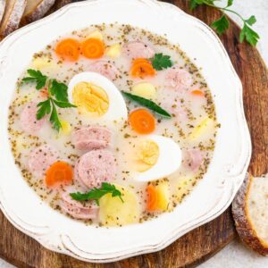 Odkryj, ile kalorii ma barszcz biały i jak przygotować jego dietetyczną wersję