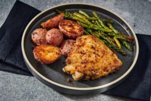 Sekrety soczystego kurczaka: 8 sprawdzonych technik smażenia, które musisz znać